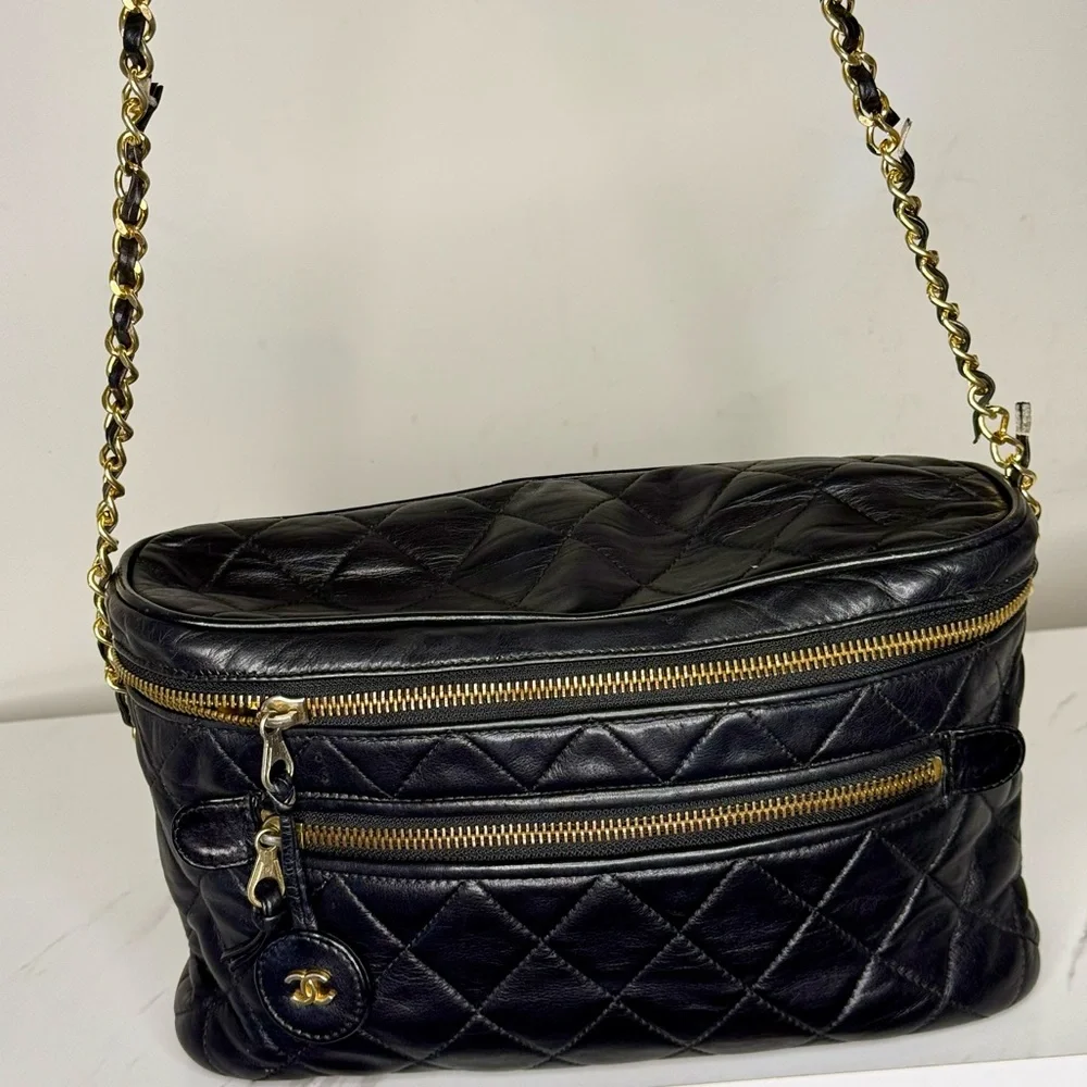 CHANEL Lambskin Quilted Vanity Train Case Shoulder Bag Black - Picture 9 of 14
